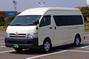 TOYOTA COMMUTER